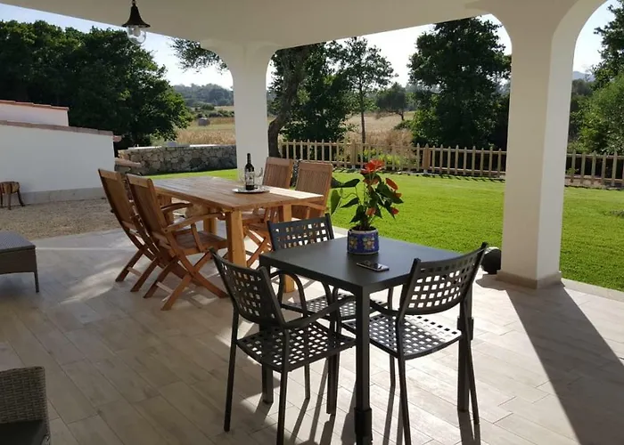 Lu Antu Alloggi Agrituristici Bed & Breakfast 3*