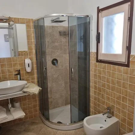 Lu Antu Alloggi Agrituristici לינה וארוחת בוקר 3*