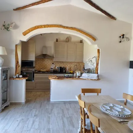 לינה וארוחת בוקר Lu Antu Alloggi Agrituristici