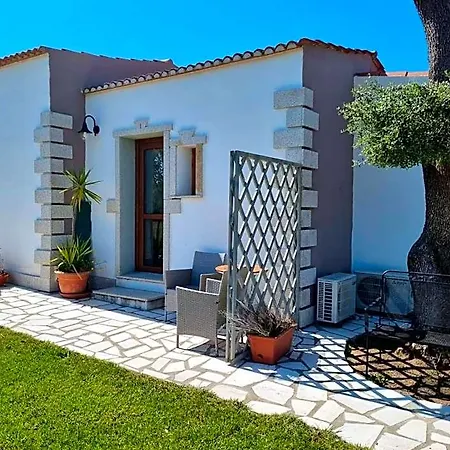 Lu Antu Alloggi Agrituristici 3* Arzachena