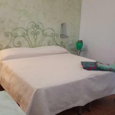 לינה וארוחת בוקר Lu Antu Alloggi Agrituristici ארזח'ינה