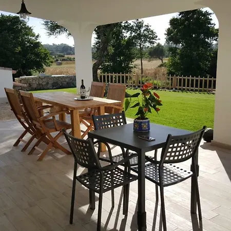 Lu Antu Alloggi Agrituristici Couette-café 3*