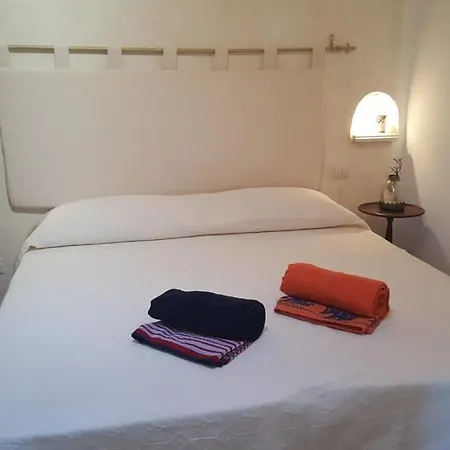 לינה וארוחת בוקר Lu Antu Alloggi Agrituristici ארזח'ינה